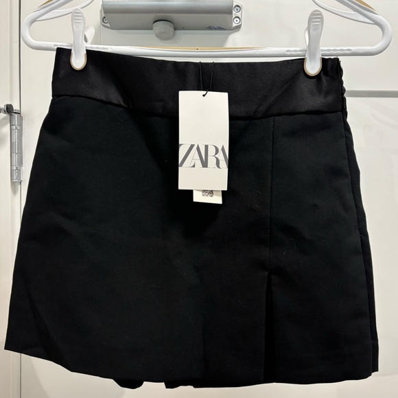 Black Zara Skort - Picture 1 of 4